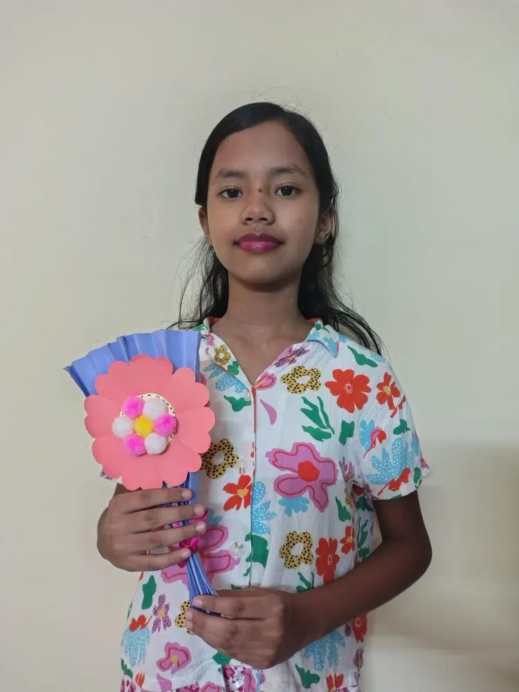 Folded fan flower